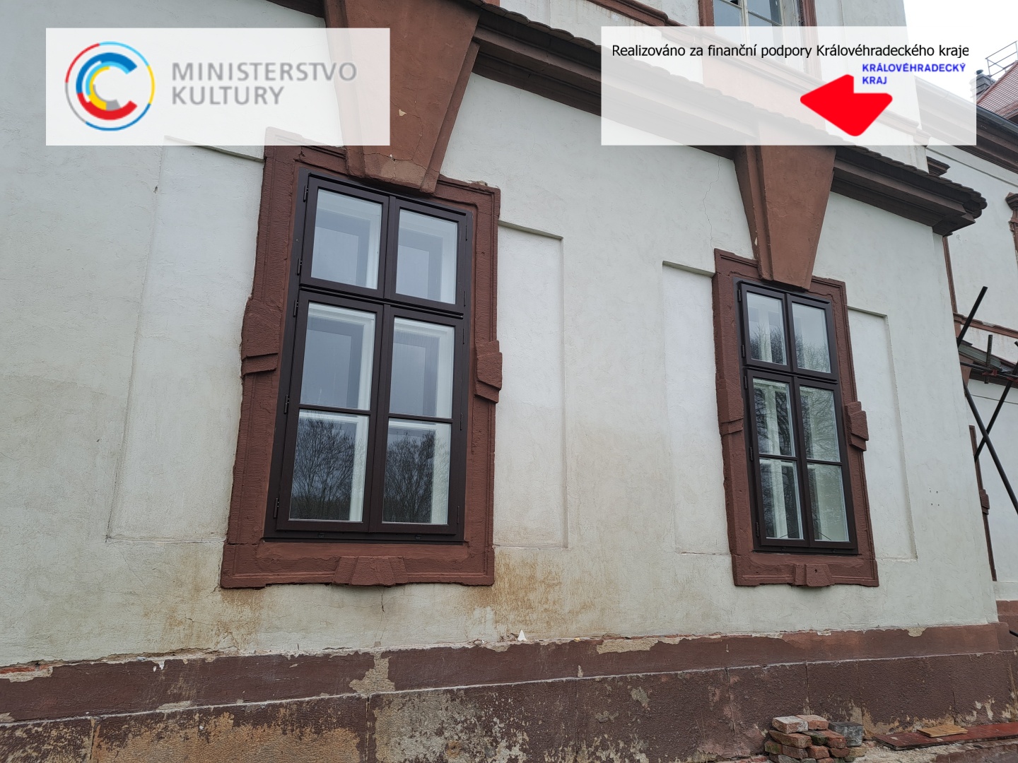 Nová okna v přízemí Zámku